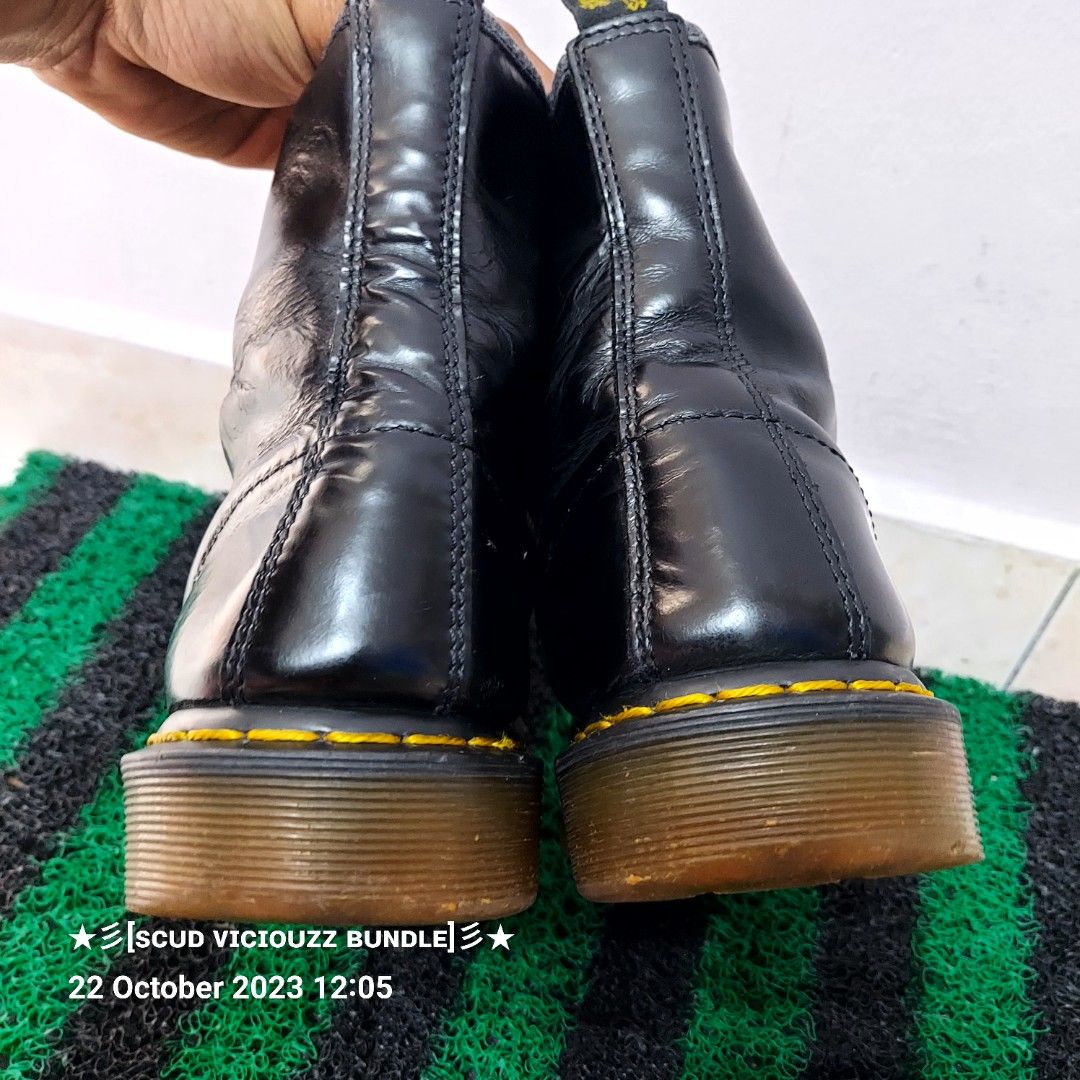 Dr discount martens crease