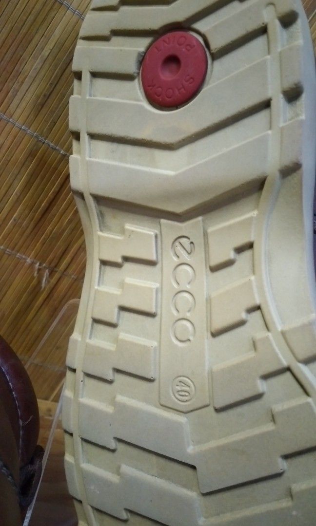 Ecco holbrok deals