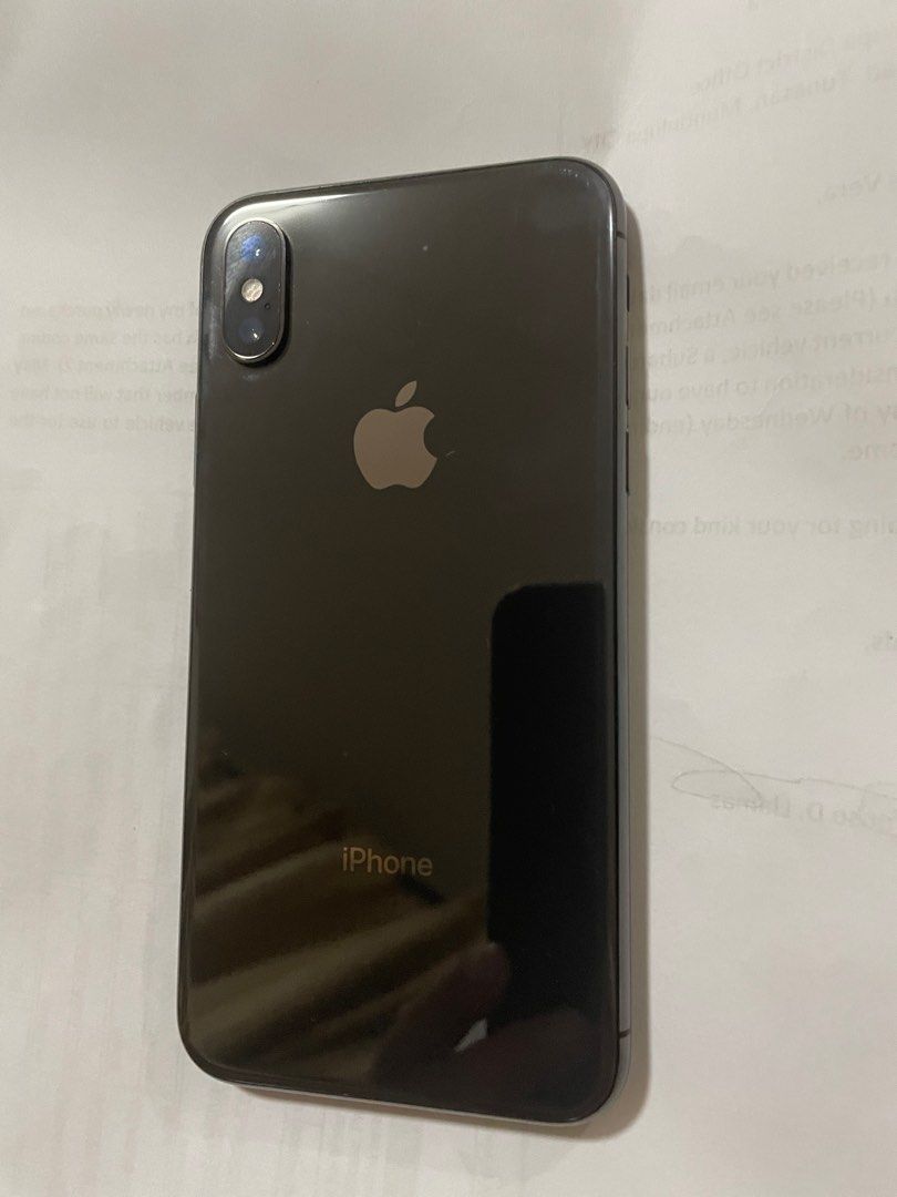For Sale iphone X (Category: iPhone X Series) located in Paranaque City. Submitted by josealex2020 (Listing ID 1261454280, Image 2). Description: iPhone X Storage: 256GB Color: Space Grey Battery Health: 72% Open line Running on iOS 16.7.1 Last repaired: Oct 22, 2023 (LCD replacement) No Face ID.