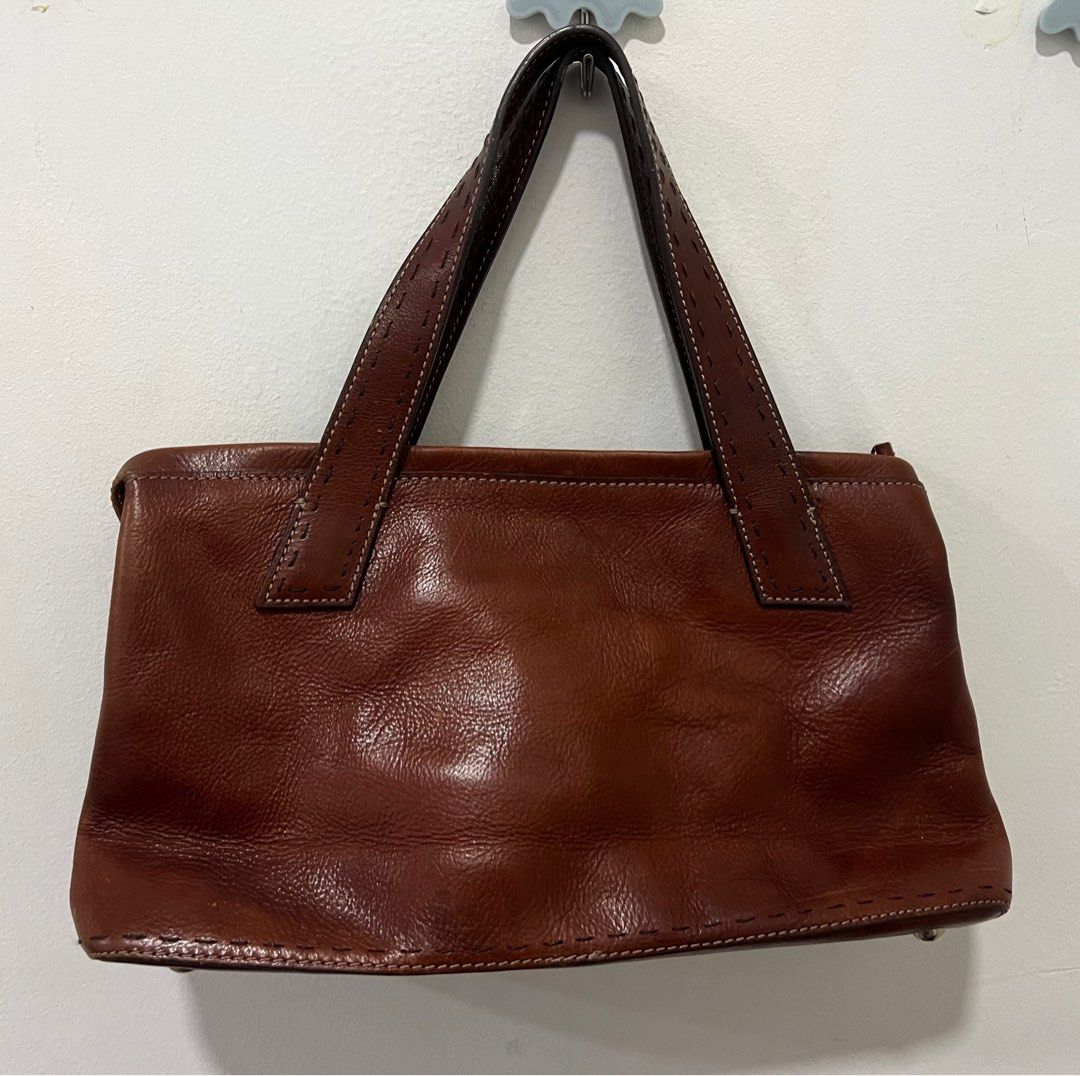 Fossil totes clearance top