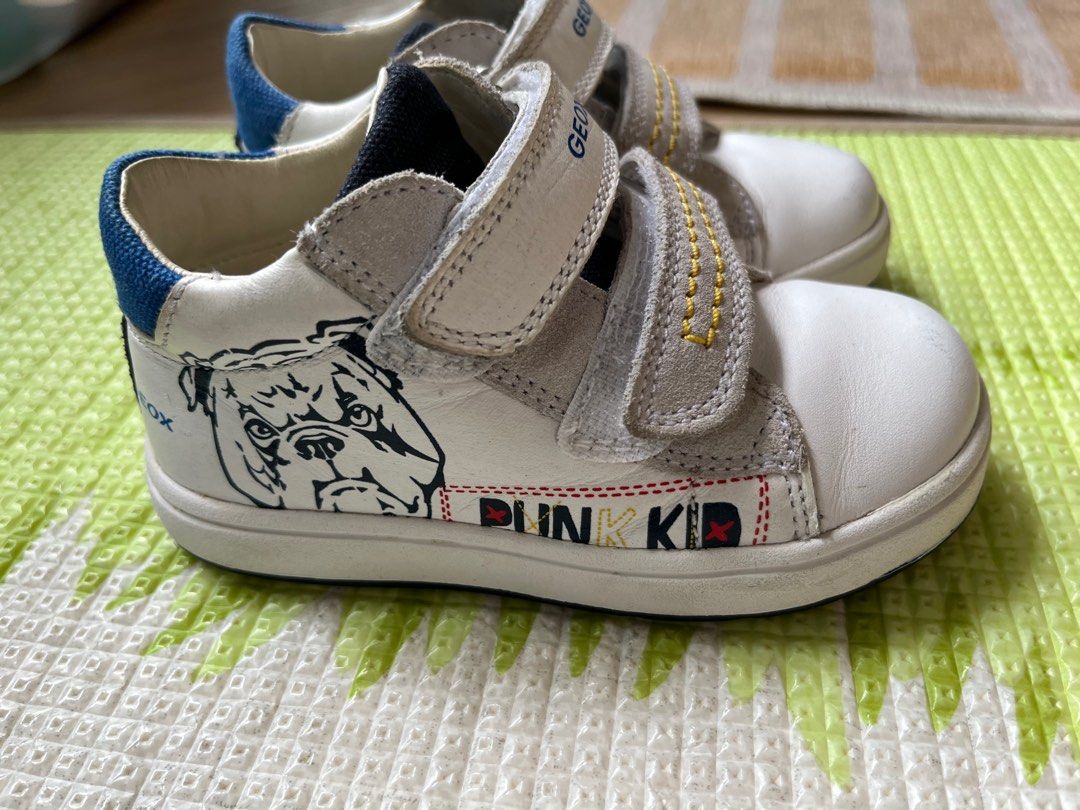 Geox toddler shoe size 22