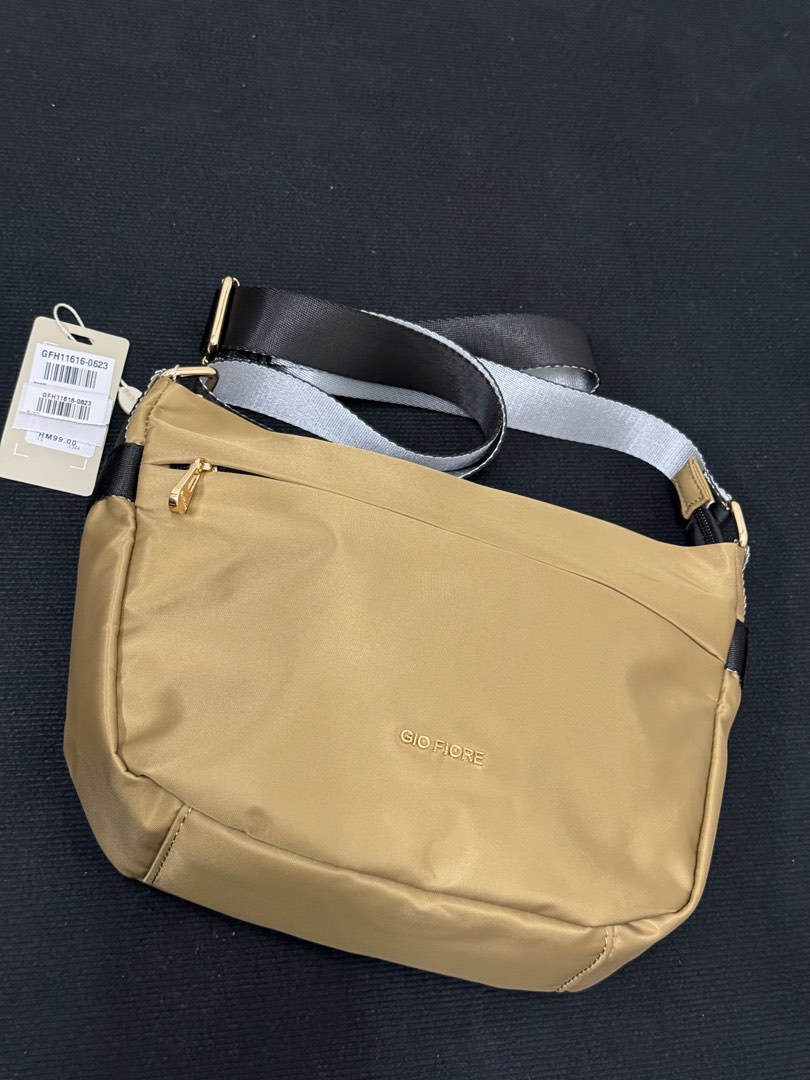 Gio Fiore, Men's Fashion, Bags, Sling Bags on Carousell