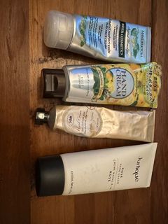 （分類：）位於 。 由 movec 提交（商品編號 1261384401，圖片 1）。簡介： 。