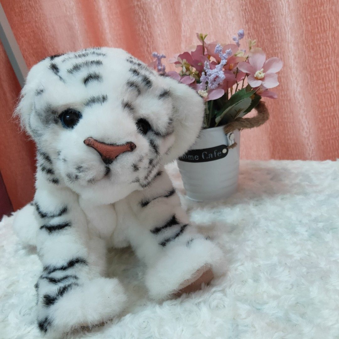 Hasbro FurReal Friends Wild White Tigerb Cub Electronics Hobbies