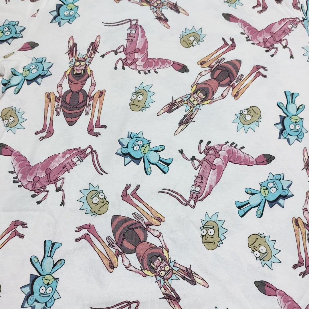 H&M Rick and Morty Shirt (Category: Tshirts & Polo Shirts ) located in Antipolo. Submitted by jenscornerph (Listing ID 1261455440, Image 2). Description: size: large light weight fabric.