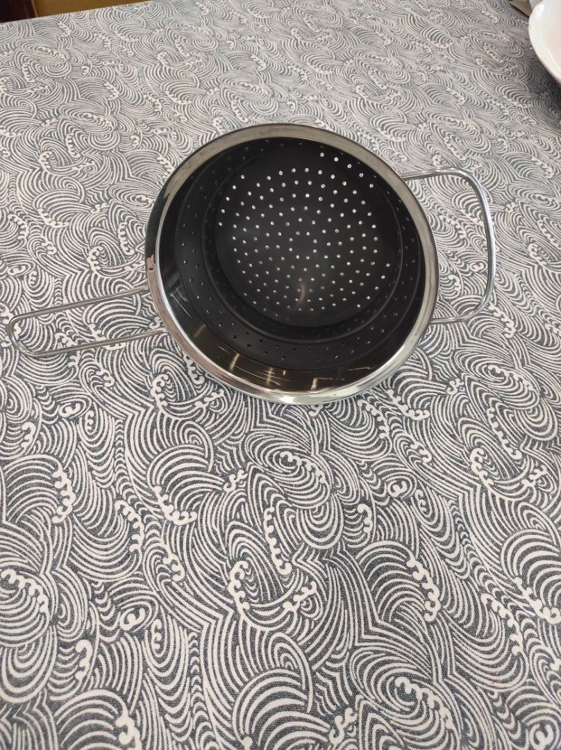 Ikea expandable colander, TV & Home Appliances, Kitchen Appliances