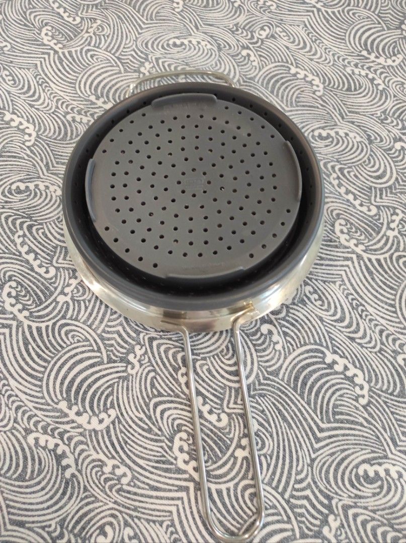Ikea expandable colander, TV & Home Appliances, Kitchen Appliances