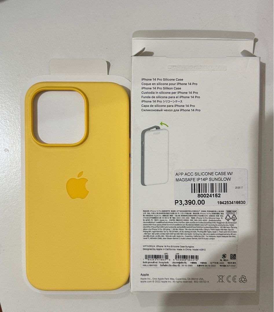 Apple iPhone 14 Plus Silicone Case with MagSafe - Sunglow