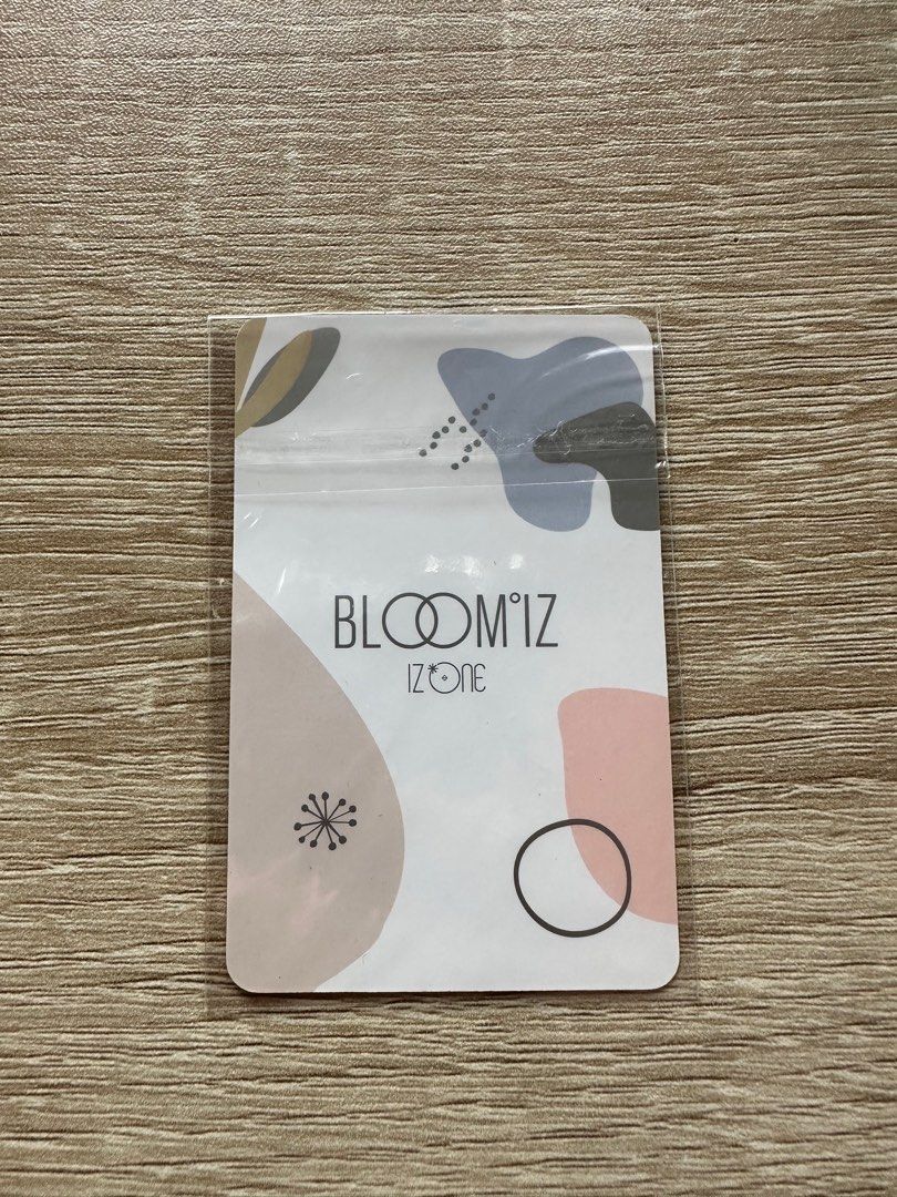 IZONE HYEWON (Category: K-Wave Merchandise) located in Kluang. Submitted by ch017740 (Listing ID 1261347036, Image 2). Description: .