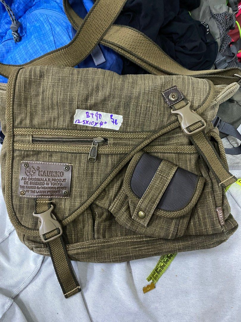 Kaukko deals messenger bag