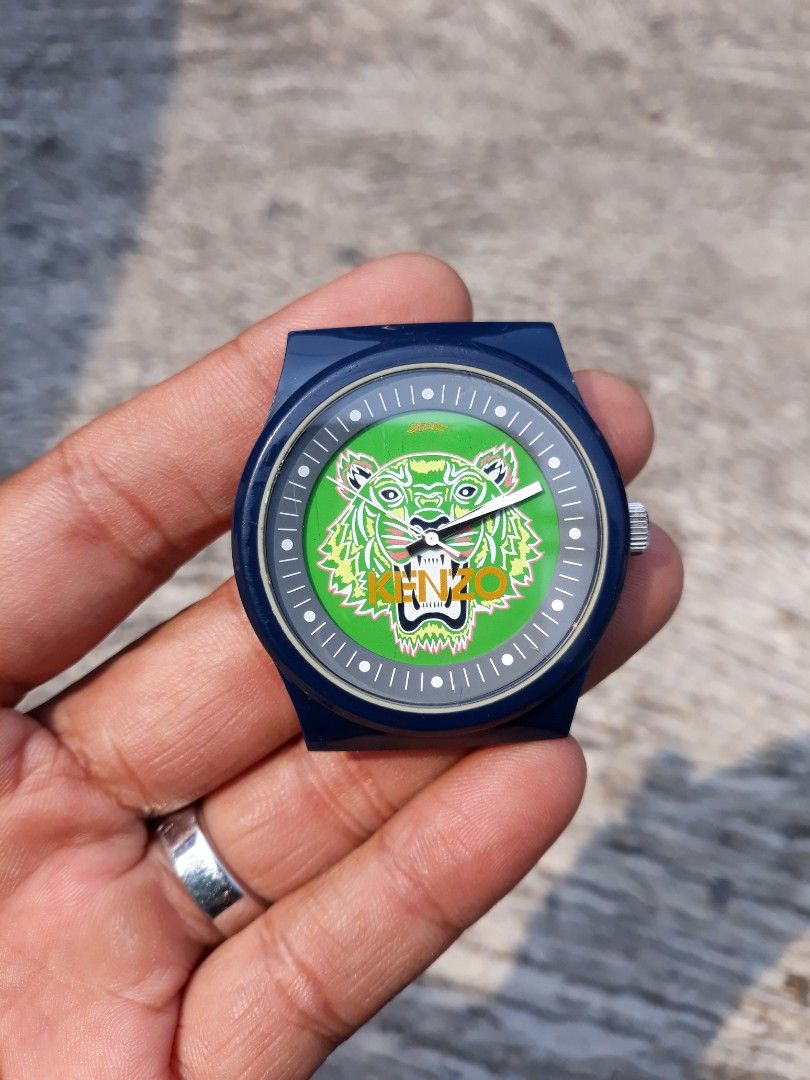 KENZO TIGER PLASTIC WATCH AUTHENTIC FASHION DRESS UNISEX Barang