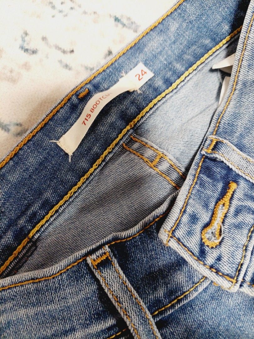 Levis 715 online