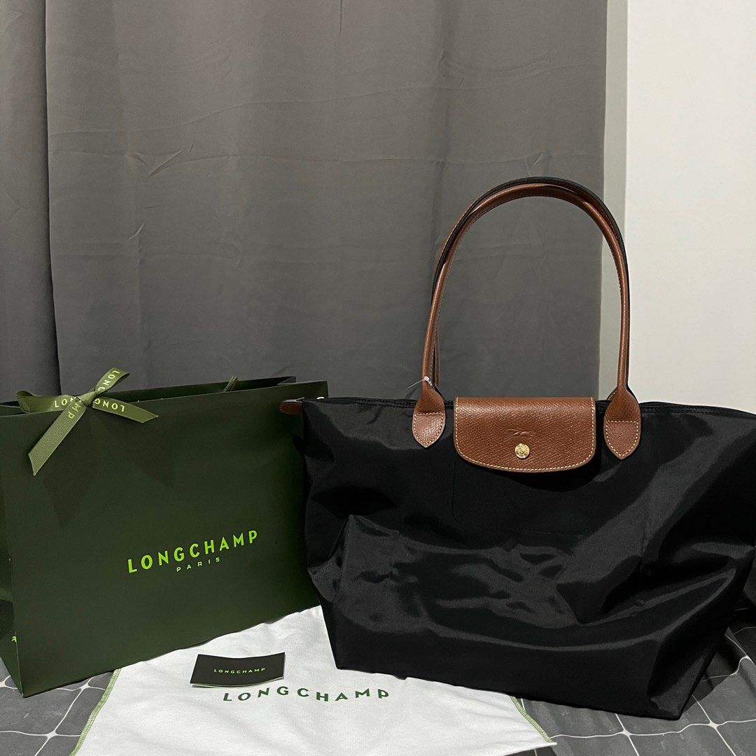 LongChamp Le Pliage Size M, Luxury, Bags & Wallets on Carousell