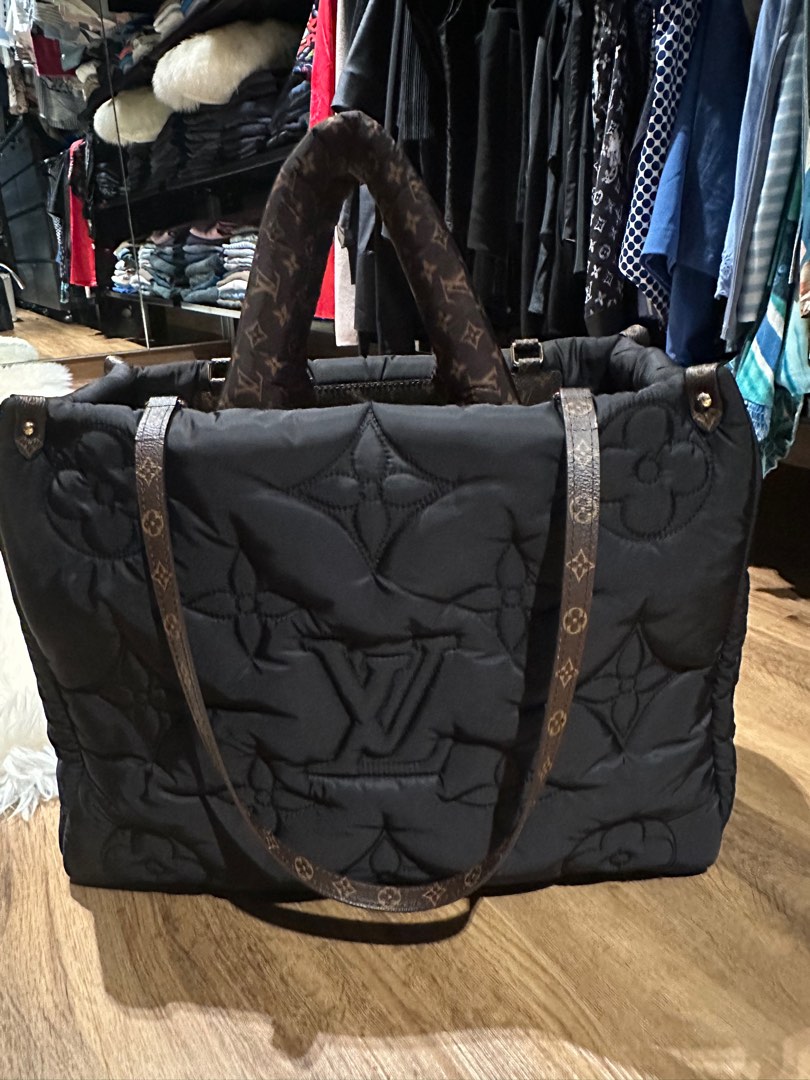 Louis Vuitton LV Onthego On-the-go GM puffy pillow tote, Women's Fashion,  Bags & Wallets, Tote Bags on Carousell