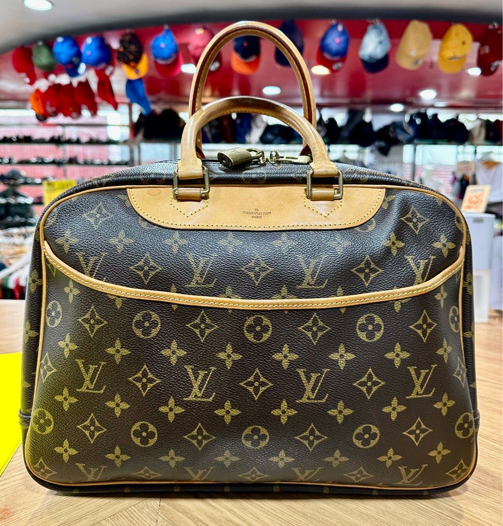 LV PVC Bag, Luxury, Bags & Wallets on Carousell