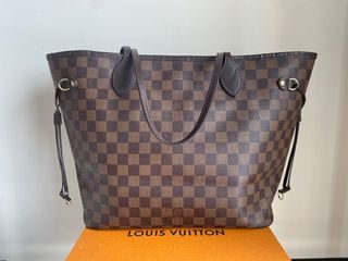 LV neverfull MM size, Luxury, Bags & Wallets on Carousell