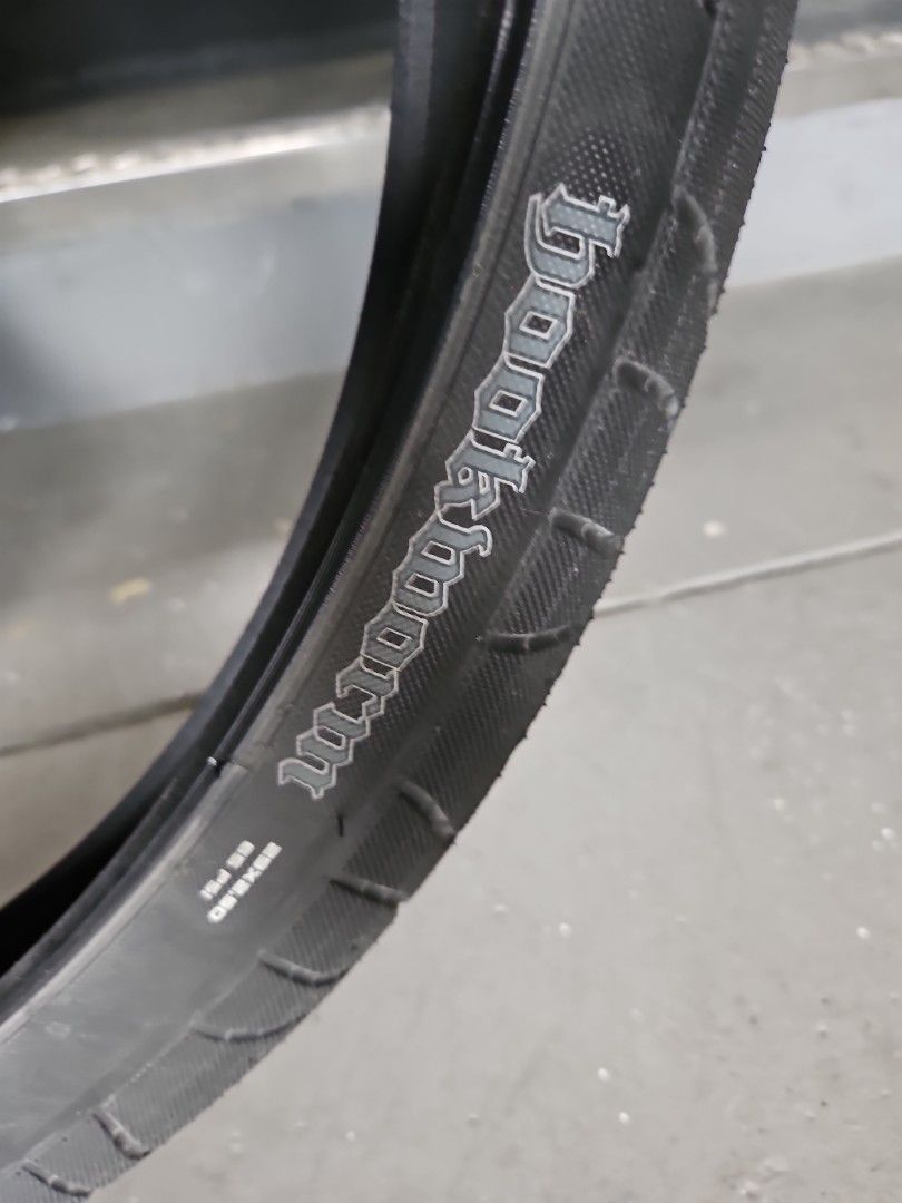 Maxxis hookworm 29x2 5 hot sale