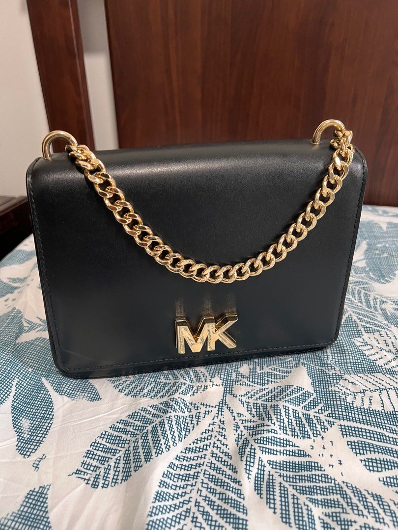 Michael Kors Jet Set Travel X Chain Saffiano Leather Shoulder Bag Navy,  Luxury, Bags & Wallets on Carousell