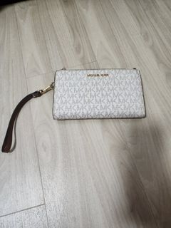 (Category: ) located in . Submitted by beauteshoppes (Listing ID 1261439967, Image 1). Description: .