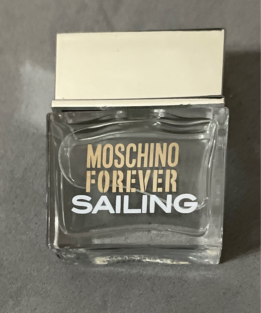 moschino forever sailing