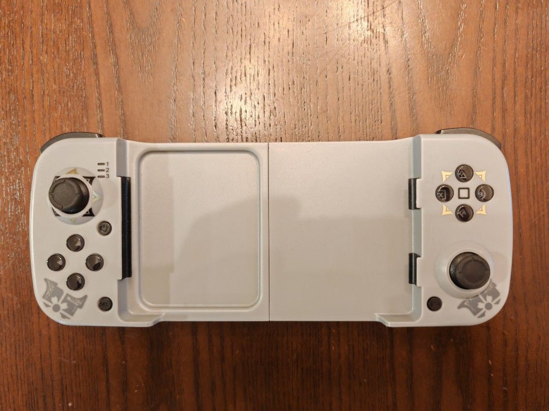 Multi platform controller (Category: Nintendo) located in Sungai Buloh. Submitted by scottlim76 (Listing ID 1261466790, Image 1). Description: Can used on android, ios, switch, box, PS, windows, harmoni Os and etc..