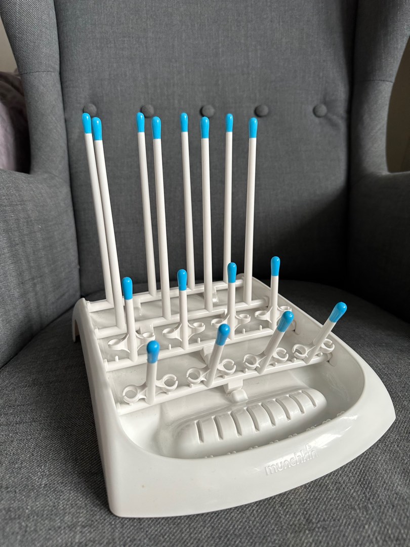 Munchkin Milk bottle drying rack, Babies & Kids, Nursing & Feeding
