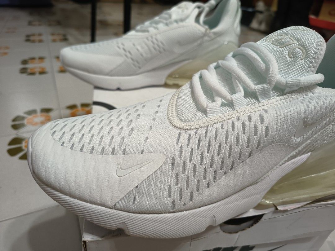Nike air 270 all white top