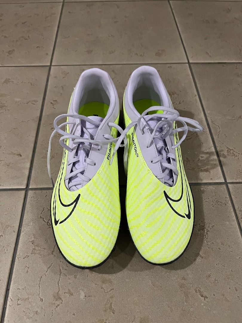 Academy discount football boots