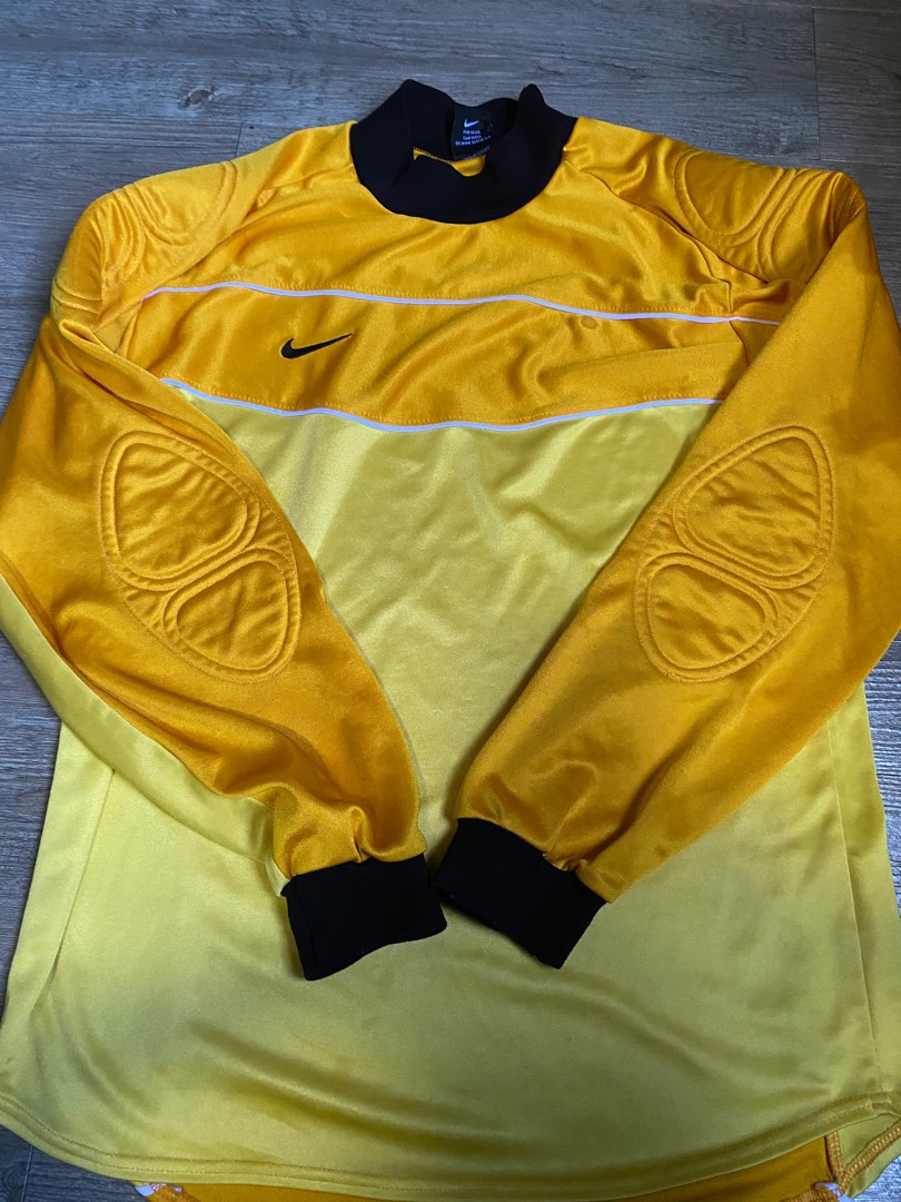Nike yellow goalkeeper jersey shop