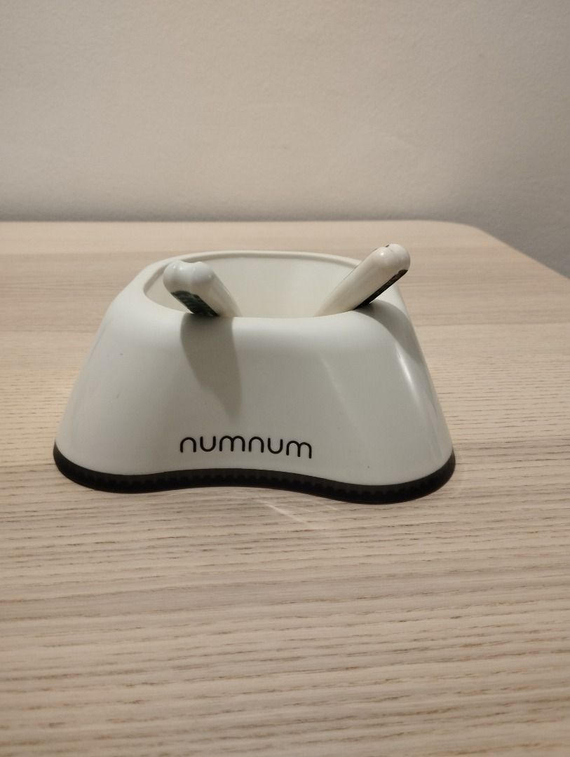 NumNum self-feeding starter kit (bowls and spoons), Babies & Kids ...