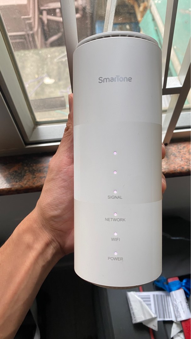 5G broadband Over contract Smartone with ZTE MC801A wifi 6 modem, 手提電話 ...