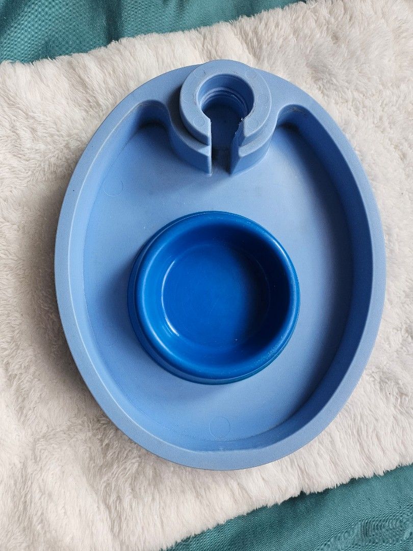 2nd hand Pet food plate and water dispenser, Pet Supplies, Homes