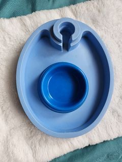 2nd hand Pet food plate and water dispenser