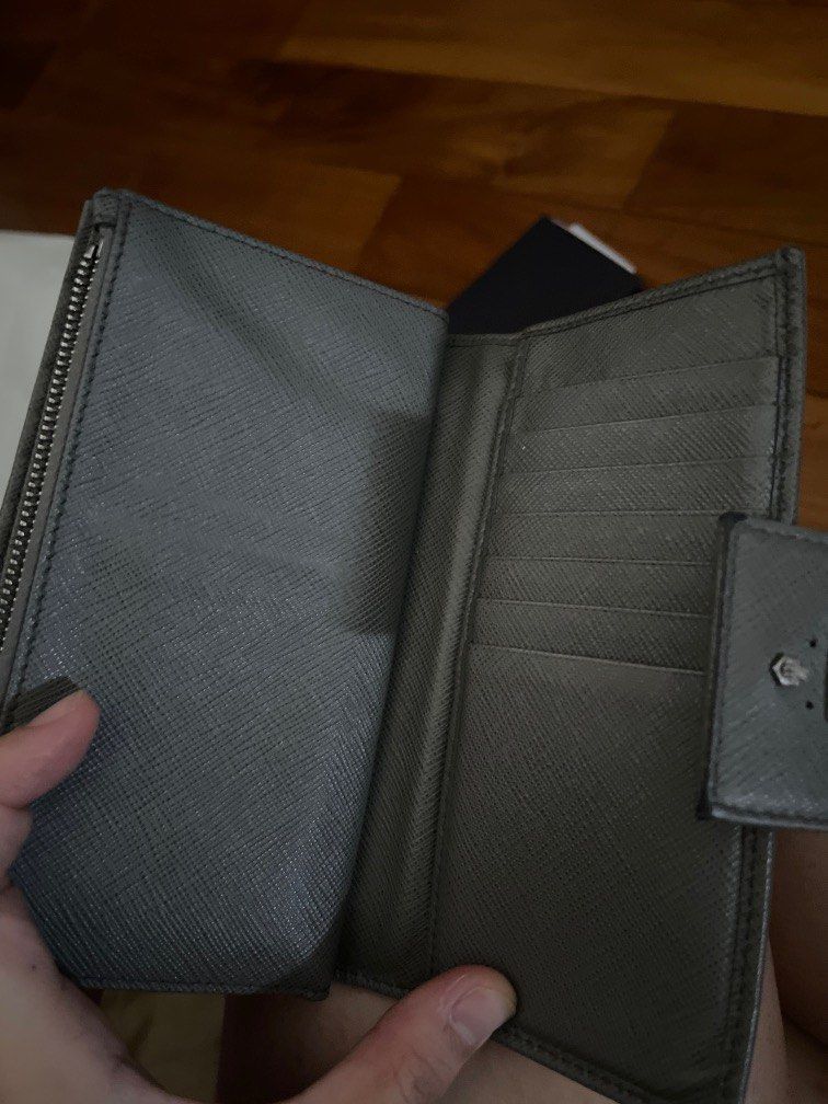 Prada wallet 2020 deals