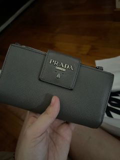 dream&love: Prada Wallet on Chain Review  Prada wallet on chain, Prada  wallet, Wallet on chain outfit