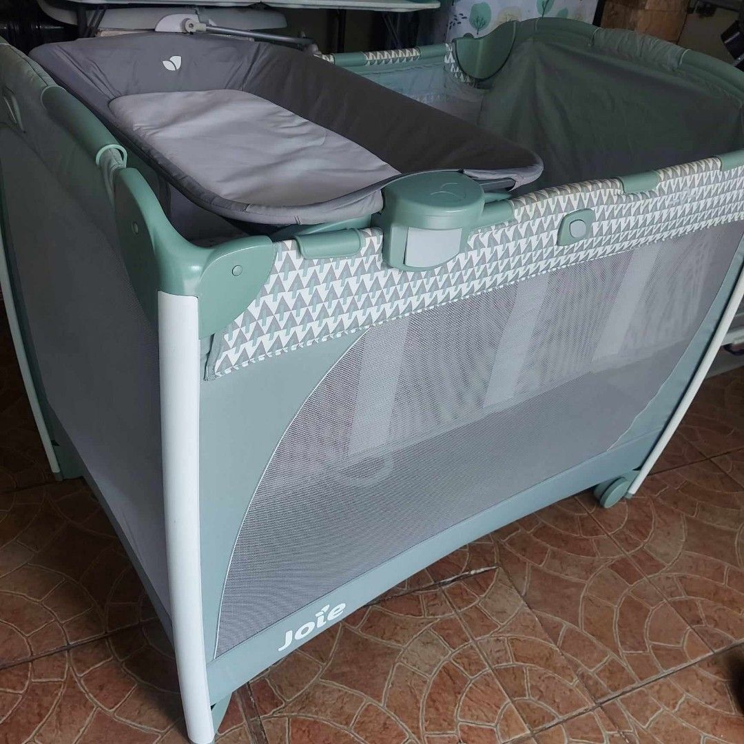 Joie crib top
