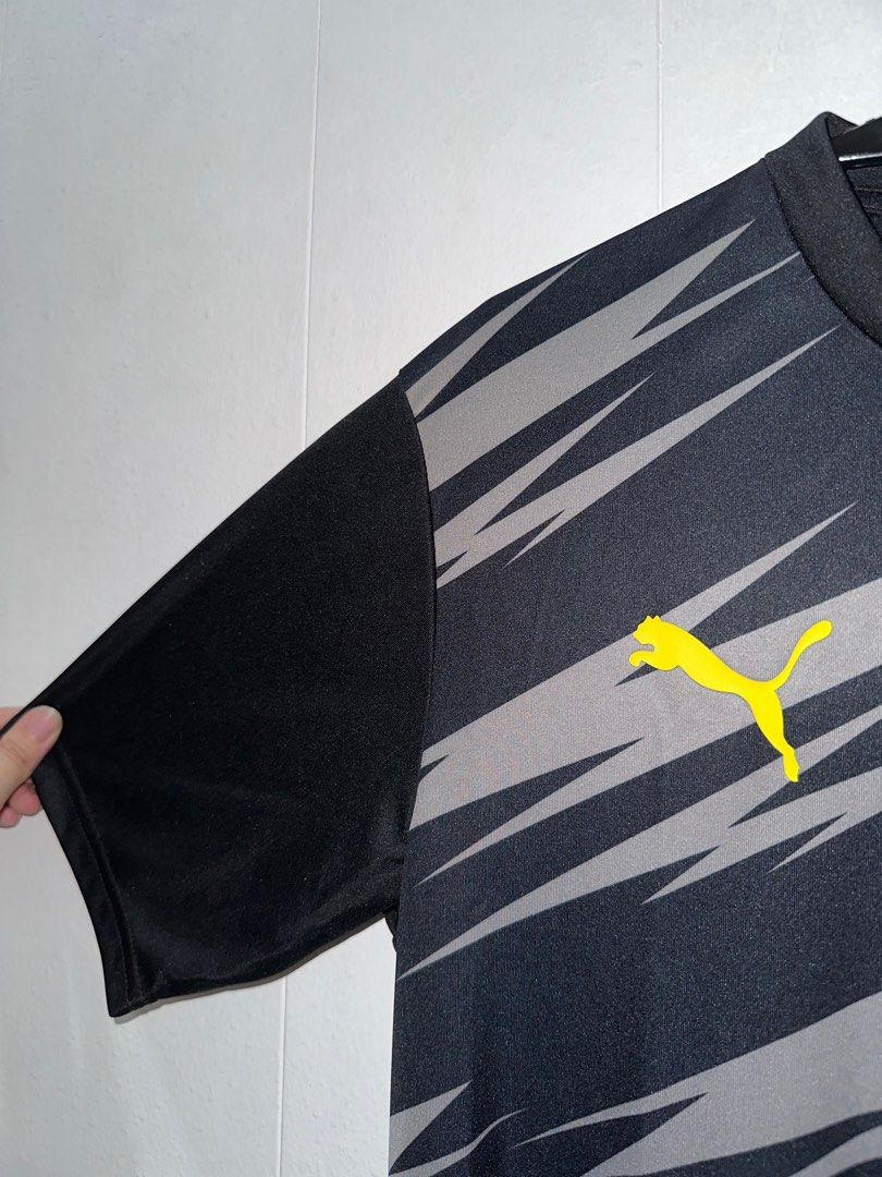 Puma Dry Fit Shirt (Category: Tshirts & Polo Shirts ) located in Marikina City. Submitted by retailr (Listing ID 1261432827, Image 3). Description: Retail 2900, Selling for Much Less! Condition Never been used RFS: Too big.