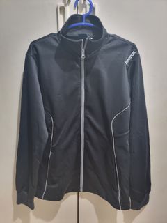 (Category: ) located in . Submitted by montonapparel (Listing ID 1261441284, Image 1). Description: .