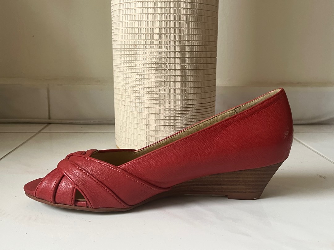 Red leather on sale wedge shoes