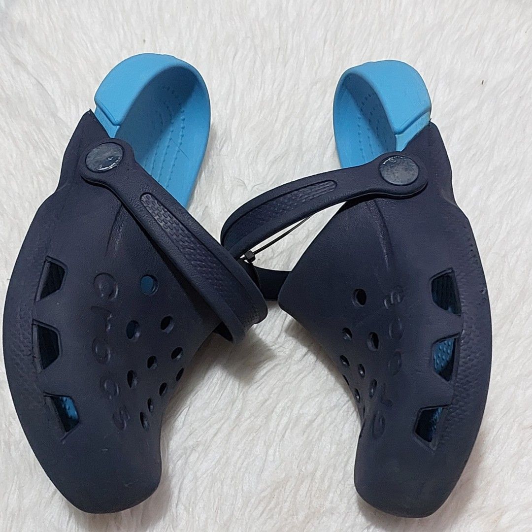 C12 crocs store in cm