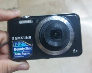 Samsung ES80 Digital Camera Battery Charger (110  