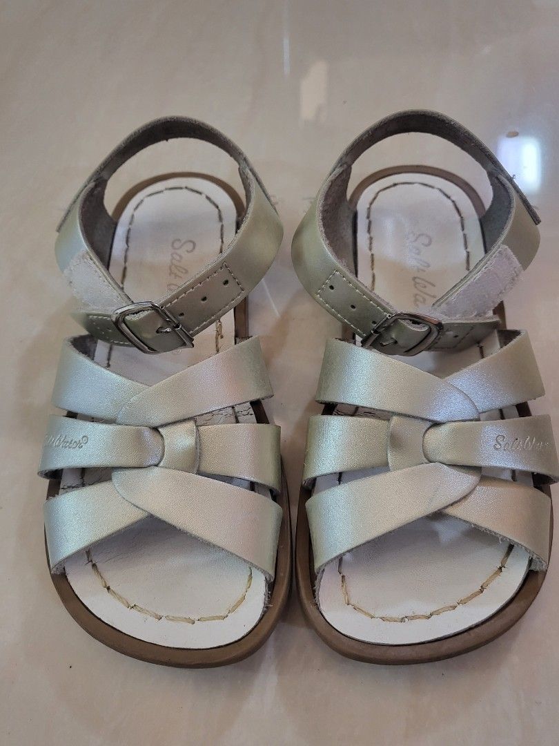 Girls saltwater clearance sandals