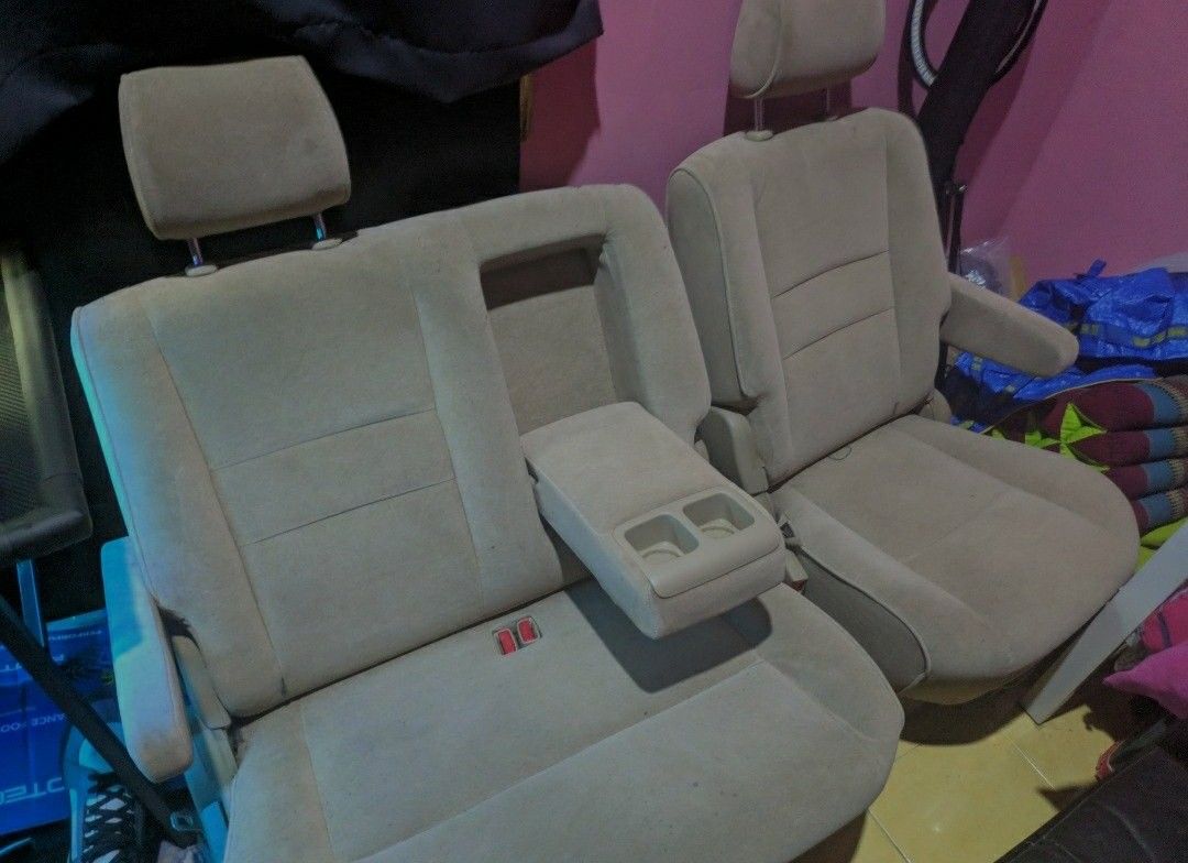 Toyota Alphard ANH10: Legenda Mewah yang Tak Lekang Oleh Waktu