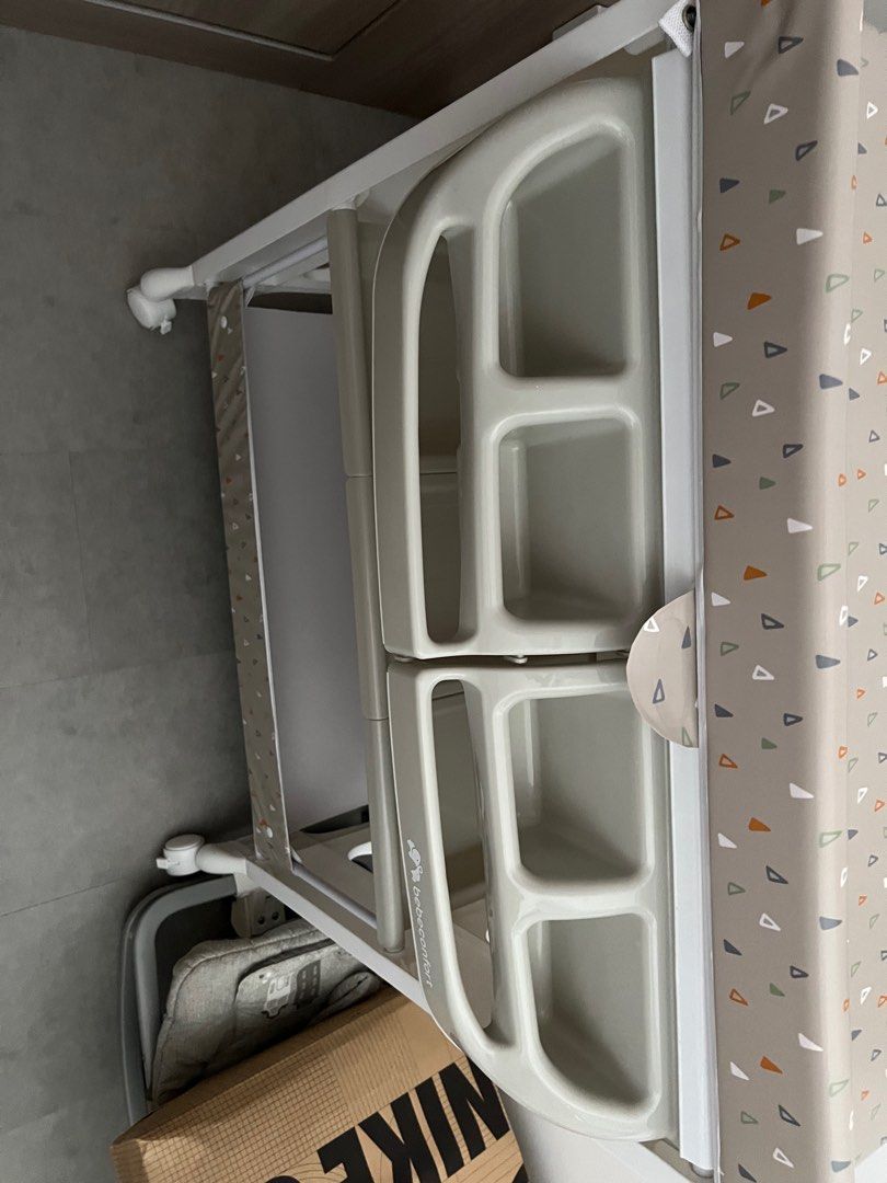 Selling bebeconfort dolphy 5 in 1 baby bath & changing unit warm grey