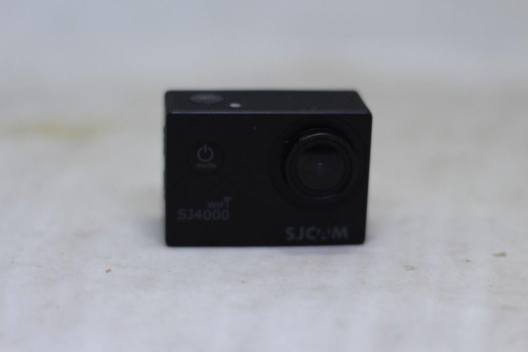 sjcam j4000 wifi action cam (Category: Cameras) located in Manila. Submitted by ultimogizmos (Listing ID 1261460119, Image 2). Description: sjcam j4000 wifi action cam unit battery usb charging cable 4gb memory waterproof case last price not neg.