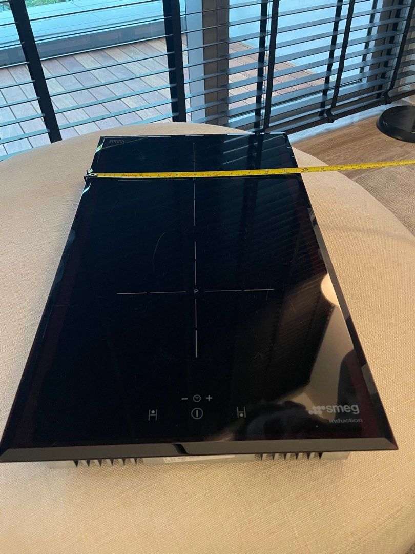 SMEG Induction Hob, TV & Home Appliances, Kitchen Appliances, Hobs