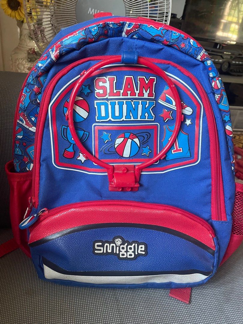 Smiggle shop basketball bag
