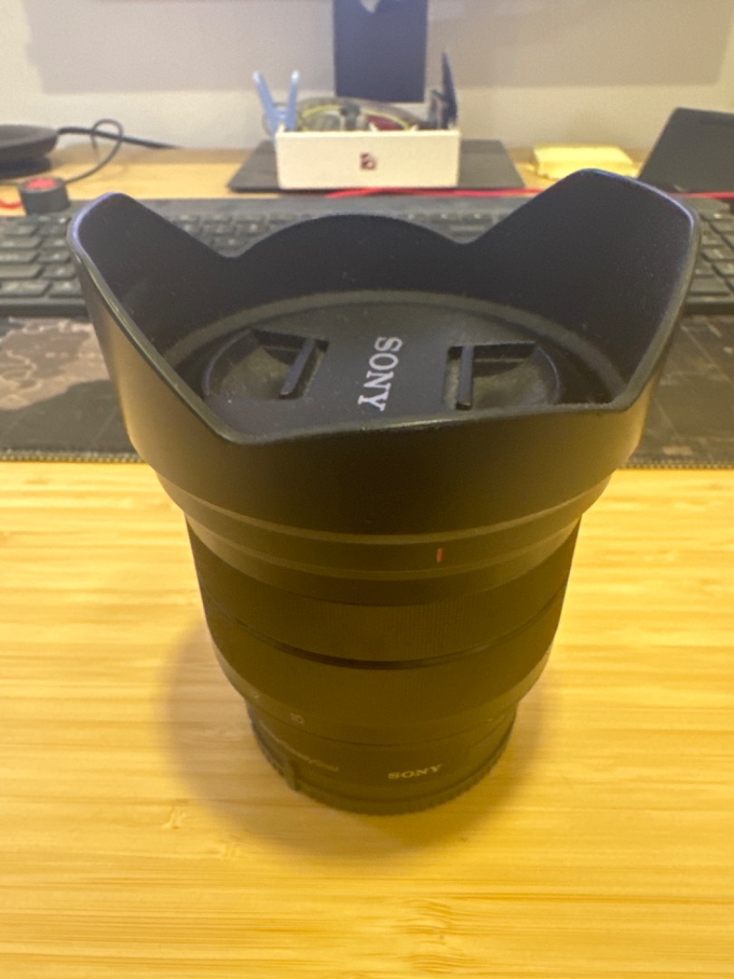 Sony APSC zoom lens 1018 mm, F4 OSS, Photography, Lens & Kits on Carousell