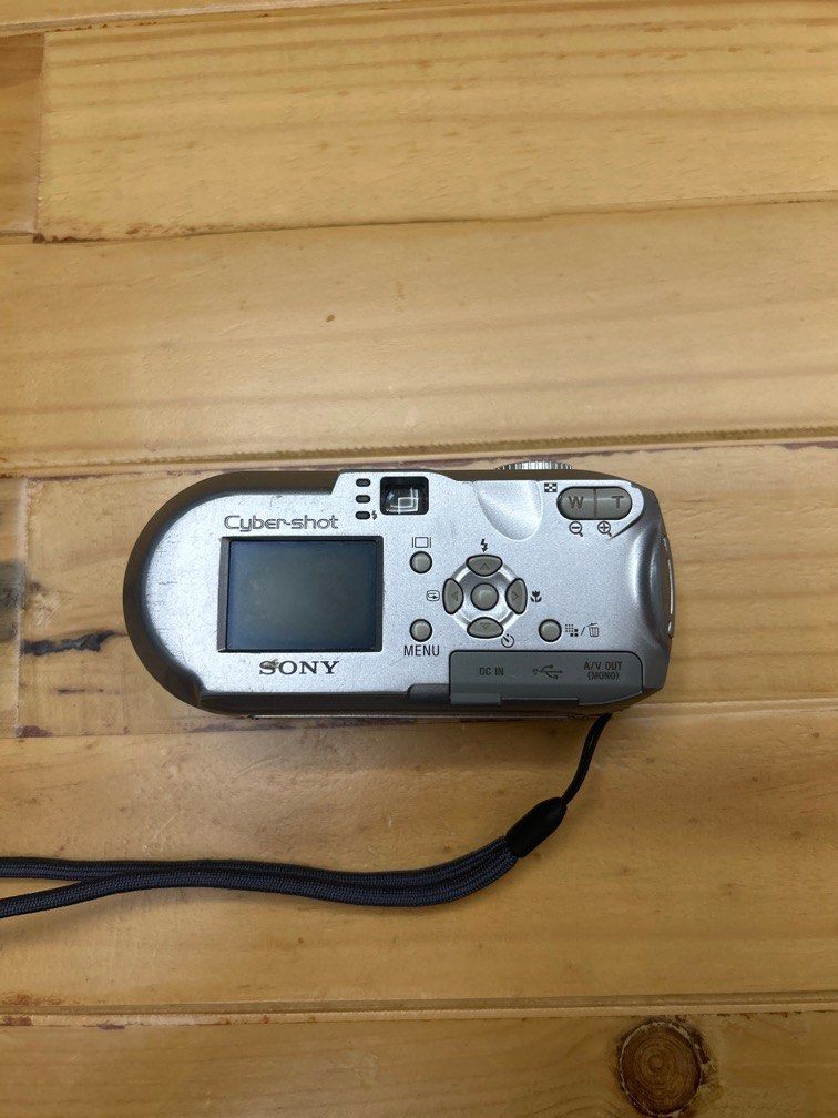 Sony Cybershot DSCP93A, Photography, Cameras on Carousell