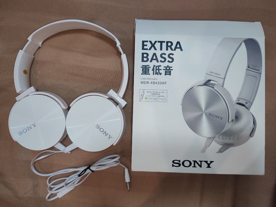 Sony Headset MDR-XB450AP (Category: Headphones & Headsets) located in Las Pinas. Submitted by ej.estrella (Listing ID 1261500022, Image 2). Description: ✓ Brand New, bigay lang po. ✓ MOP: Gcash/Bank transfer ✓ RFS: Decluttering.